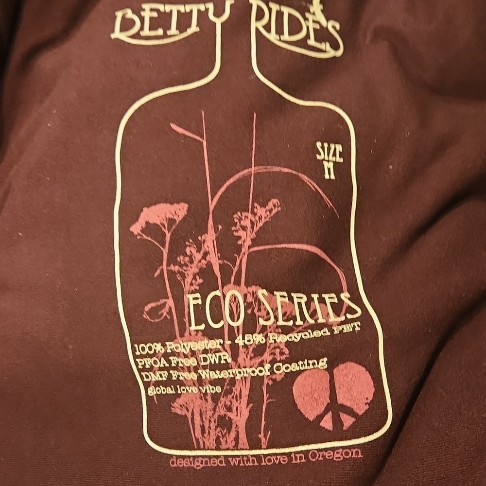 Betty Ride Winter Jacket - Picture 9 of 10